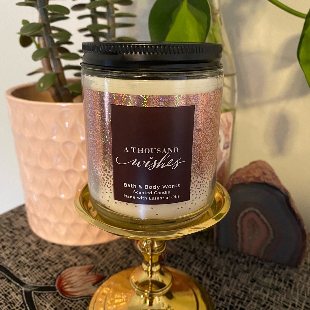 New A Thousand Wishes B&BW Single Wick Candle